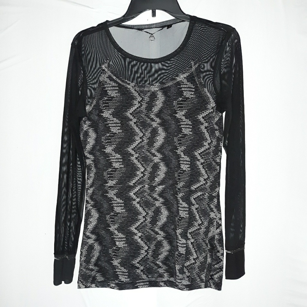Women's BKE boutique top with sheer sleeves size L